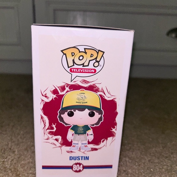 Dustin Stranger Things Funko Pop - Picture 5 of 7